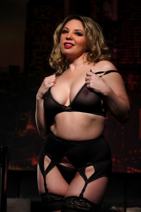 Kiki Daire sexmodell arkiv