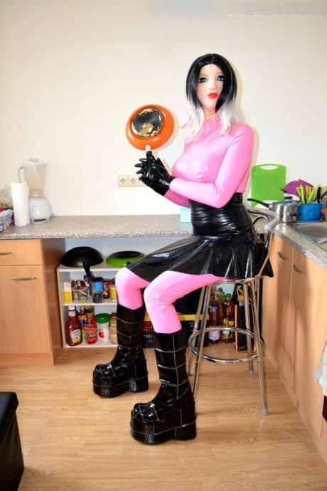 RubberDoll eksklusiv modell galleri